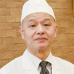 金巻 栄作